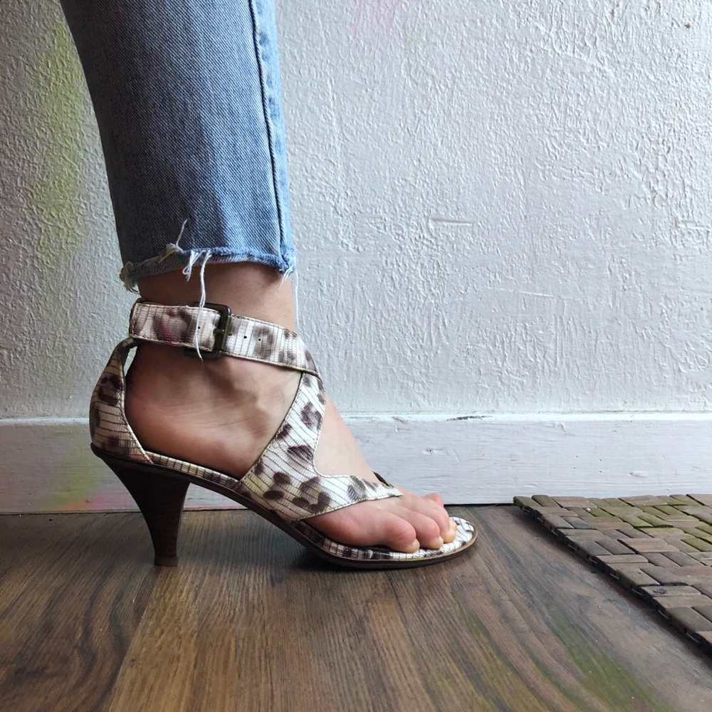 B Makowsky Leopard Print Kitten Heel - image 3